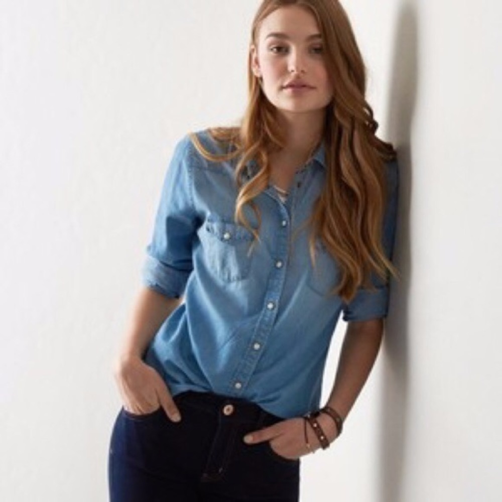 American Eagle chambray shirt